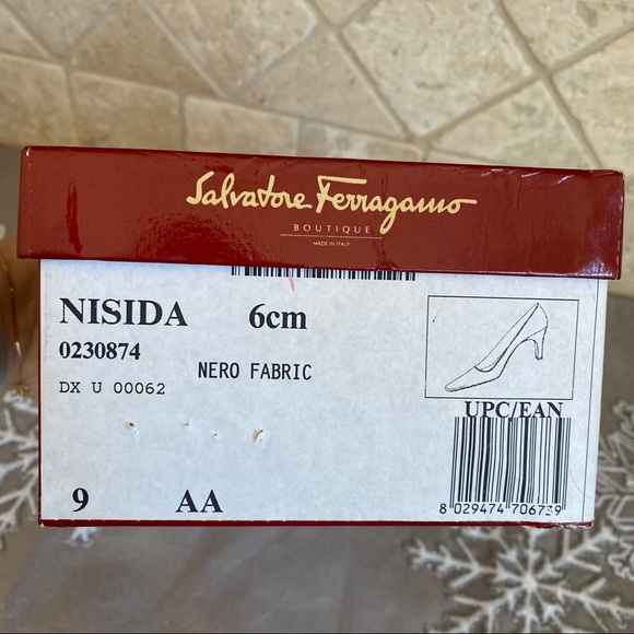 SALVATORE FERRAGAMO Black Pumps NARROW - Picture 15 of 16